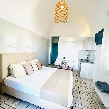 פריבולוס Arapiou Apartments מראה חיצוני תמונה